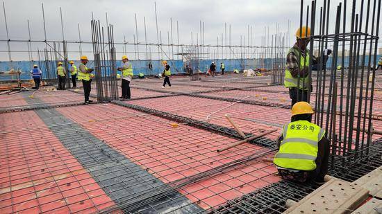 石河子城投·石城坊和苑商業(yè)建設(shè)項(xiàng)目全力沖刺竣工目標(biāo):建設(shè)項(xiàng)目